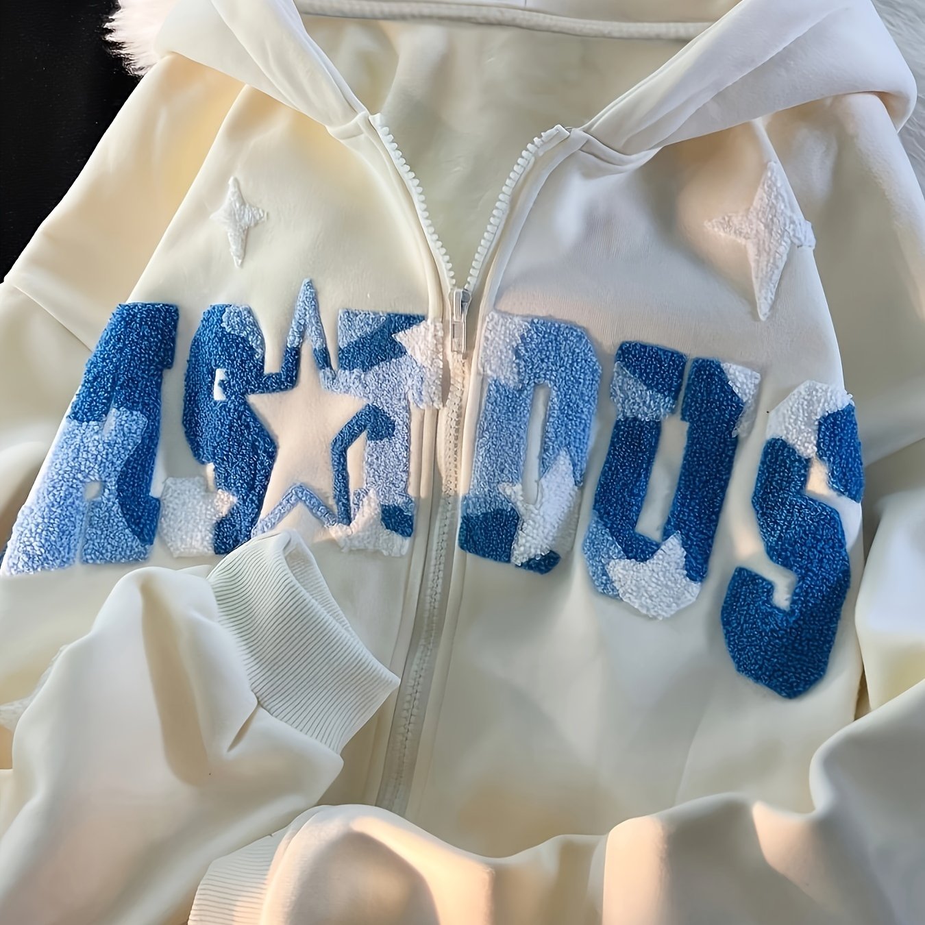Cozy Hoodie - Zip-Up Sweatshirt with Drawstring
