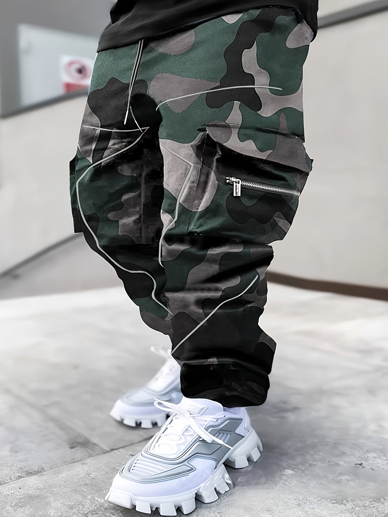 Mens Stylish Paisley Cargo Joggers - Comfortable Graphic Print