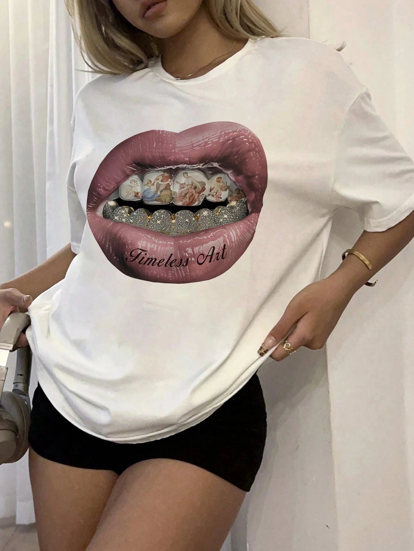 Oversized Butterfly Pattern T-shirt, Women's Black Round Neck Short Sleeve Casual Loose Comfort T-Shirt