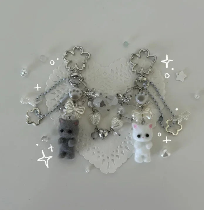 Y2K  matching cat keychains! ⬛