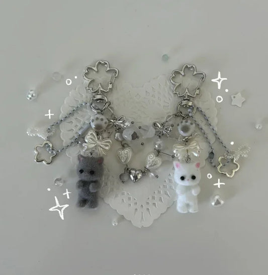 Y2K  matching cat keychains! ⬛
