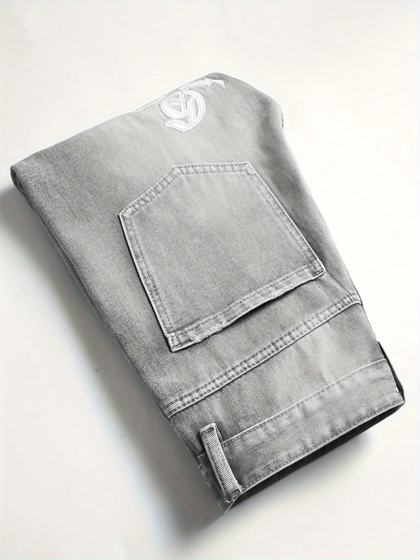 Men's Fashion Denim Jeans, Loose Fit, Non-Stretch Cotton Blend, Regular Length Pants with Distressed Detail