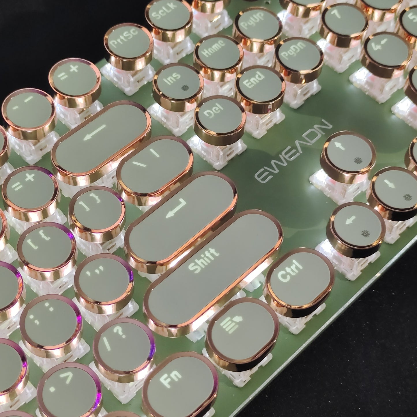 Typewriter Mechanical Gaming Keyboard, All-Metal Panel 104Keys Wired Retro Round Keycaps with LED Backlit USB Wired